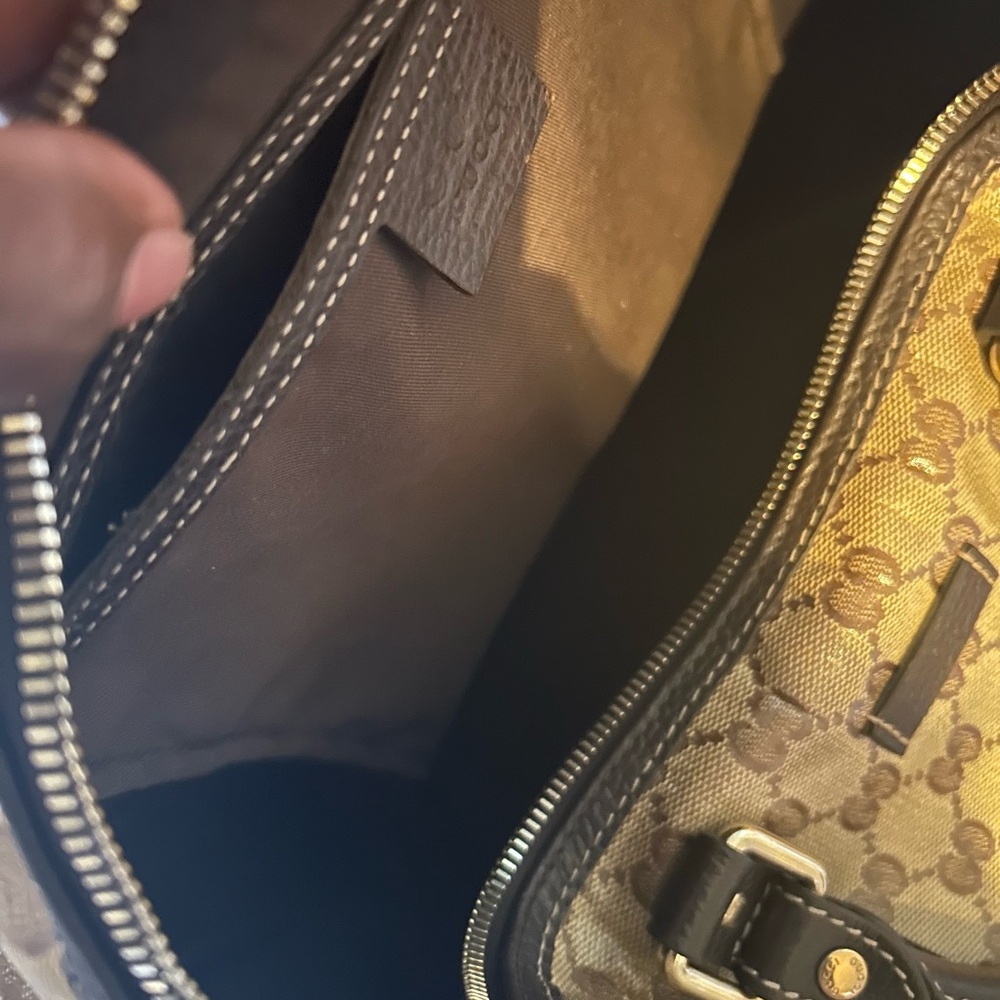 Gucci Beige and Brown Signature Tote - Picture 8 of 10